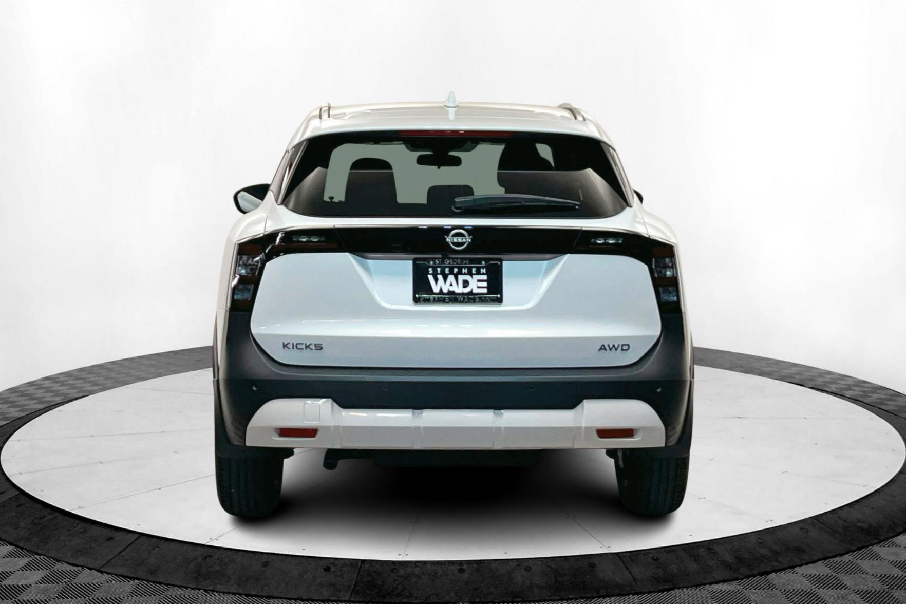 2025 Nissan Kicks SV photo 3