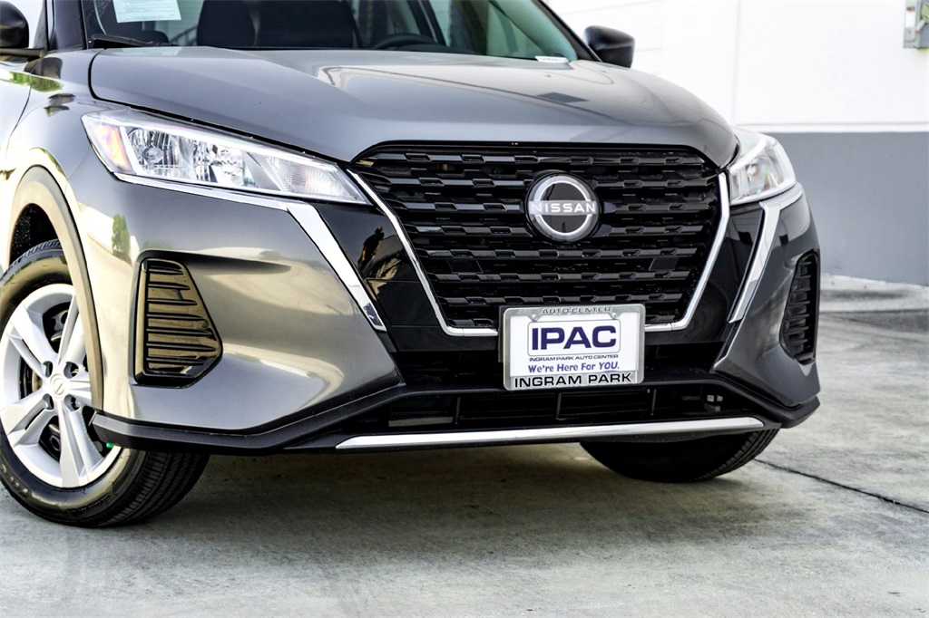 2025 Nissan Kicks Play S photo 3