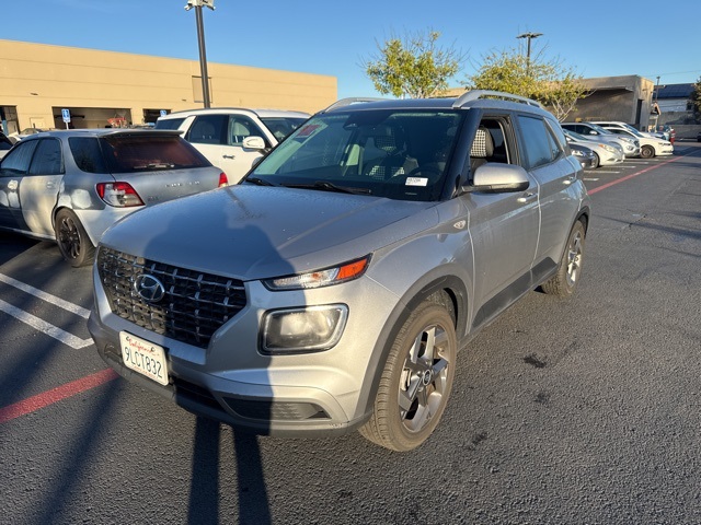 2024 Hyundai Venue SEL's photo