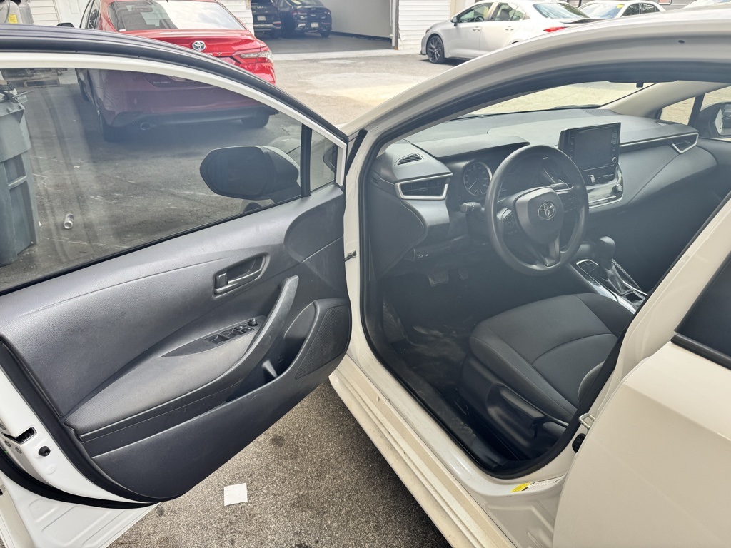 2022 Toyota Corolla LE photo 4