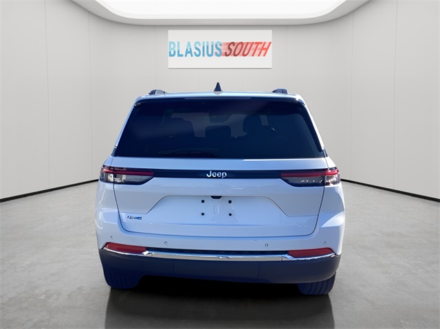 2023 Jeep Cherokee 4xe photo 4