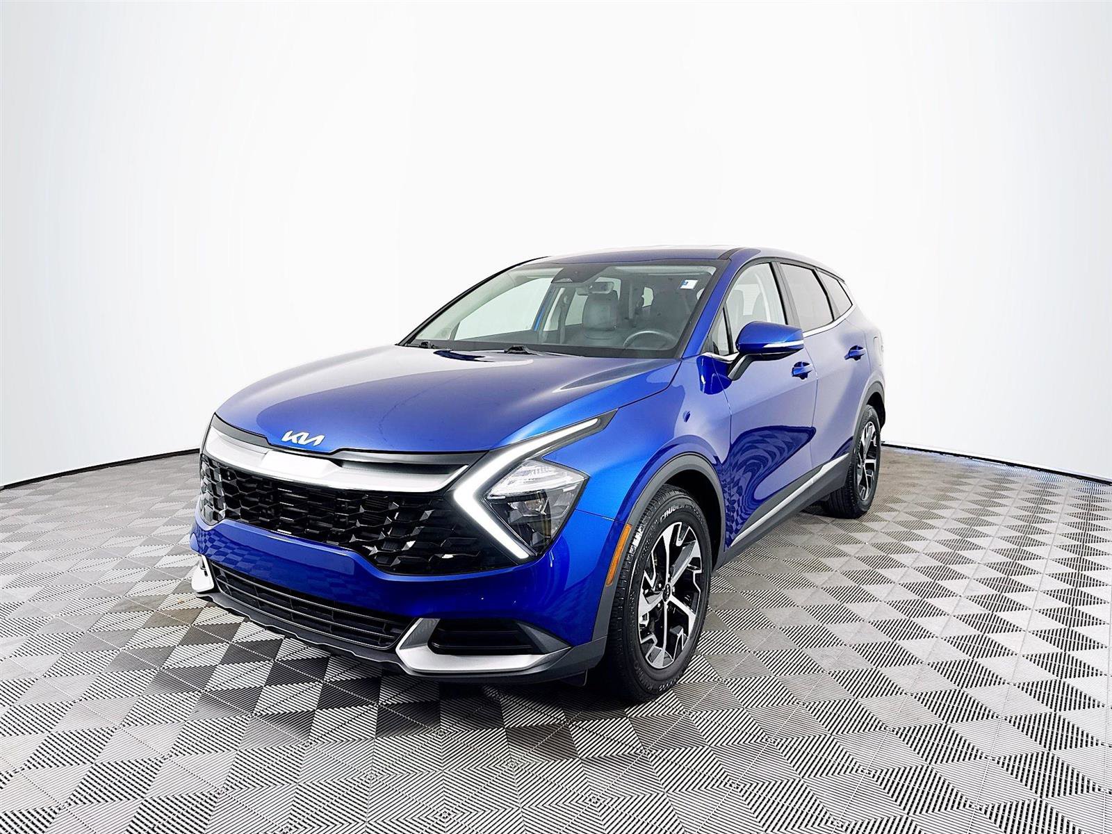 2023 Kia Sportage EX photo 3