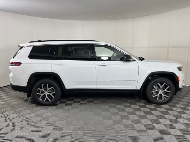 2025 Jeep Grand Cherokee Limited photo 7