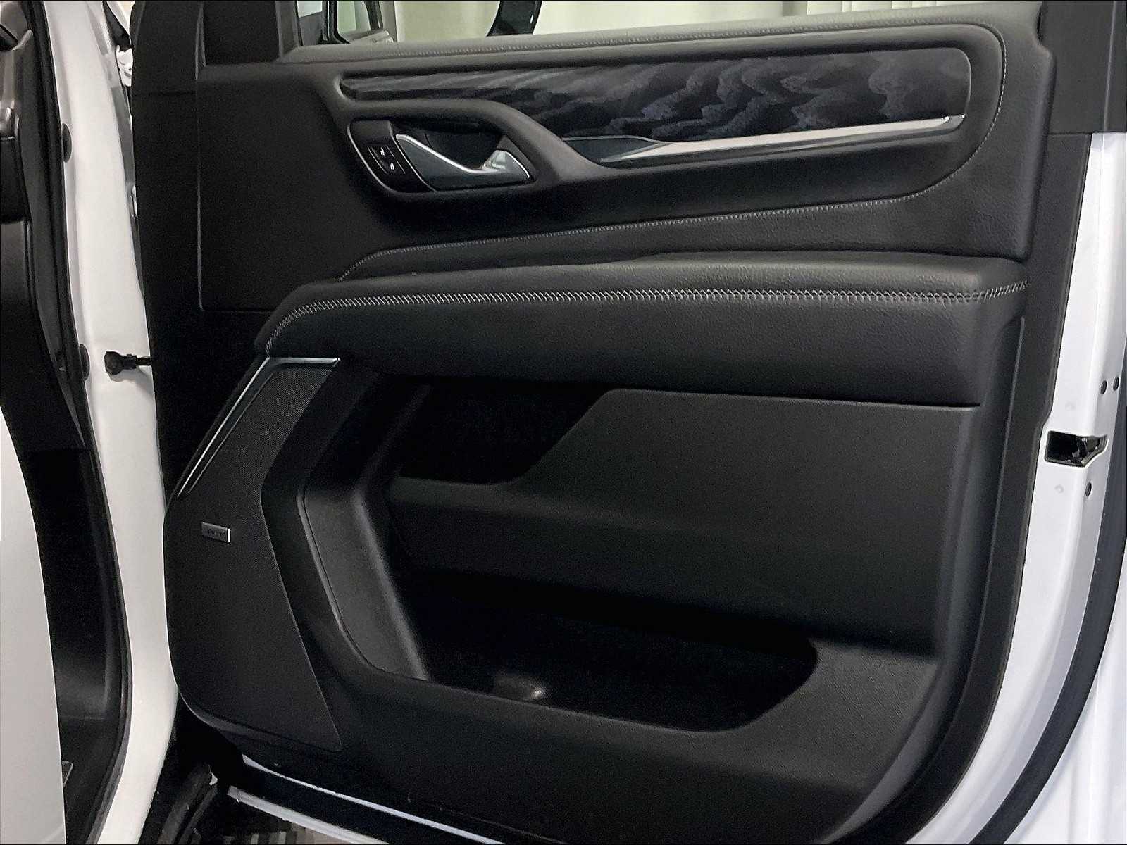 2022 Gmc Yukon Denali photo 12