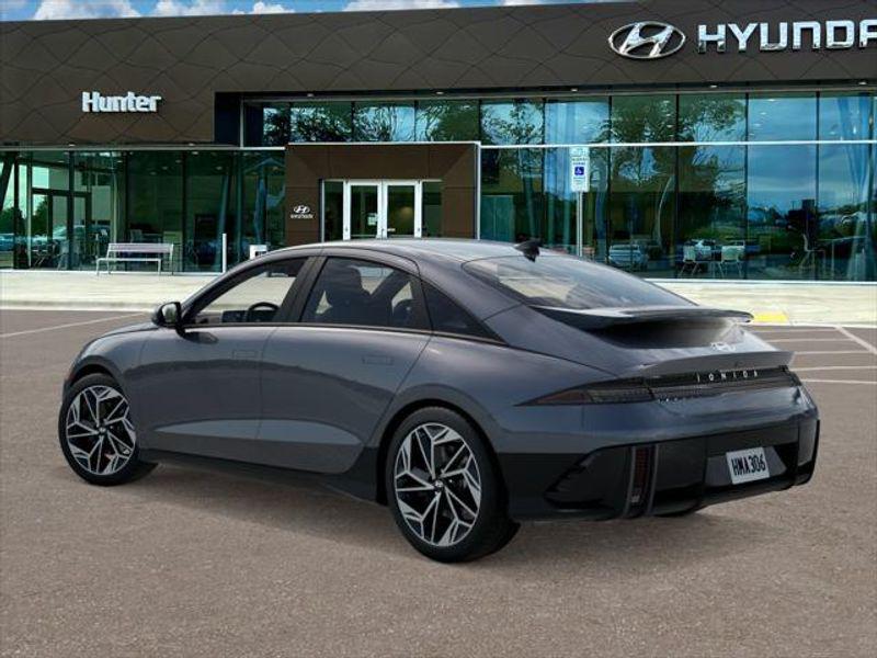 2025 Hyundai Ioniq 6 SEL photo 3