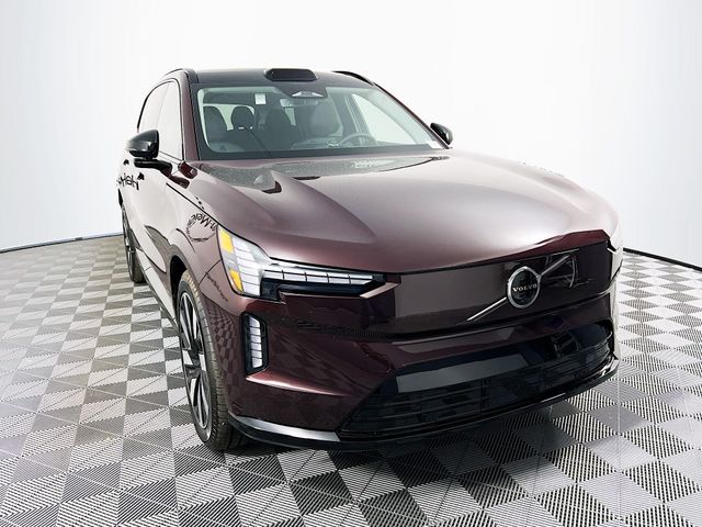 2025 Volvo EX90 Ultra's photo