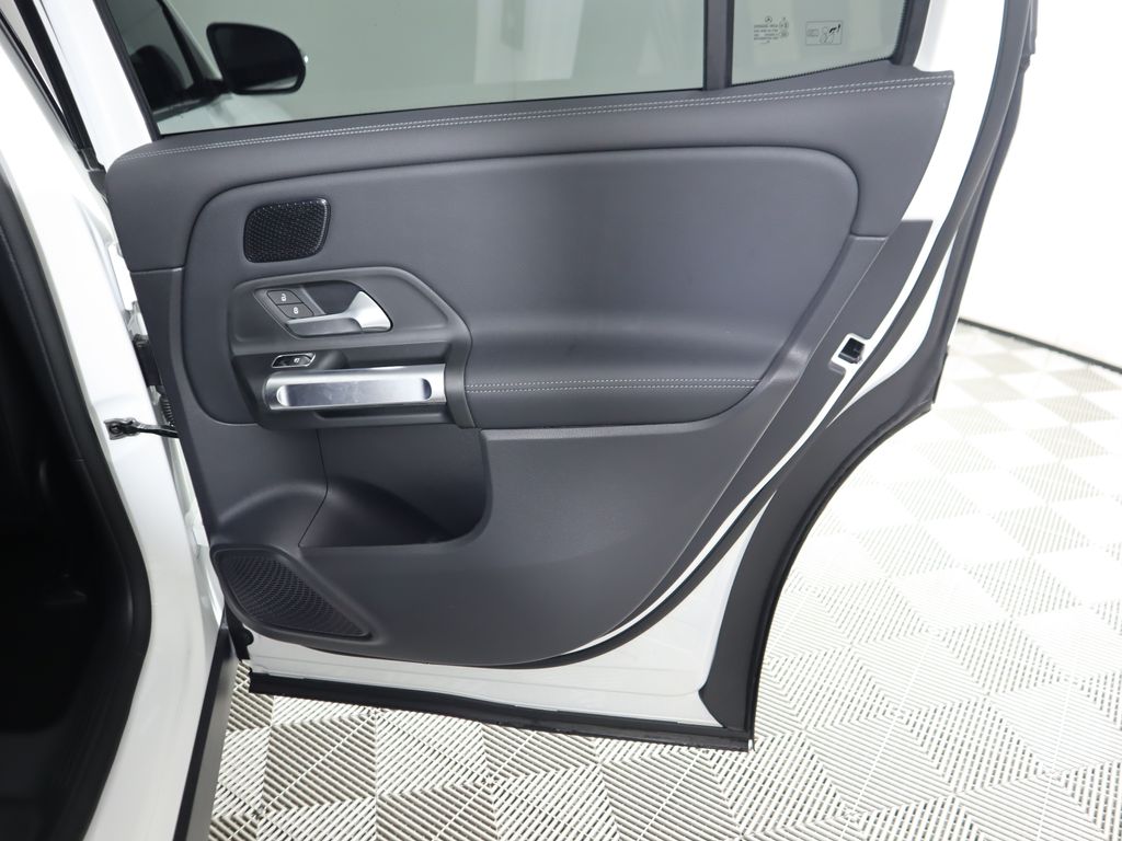 2025 Mercedes Benz EQB 350 4MATIC photo 24