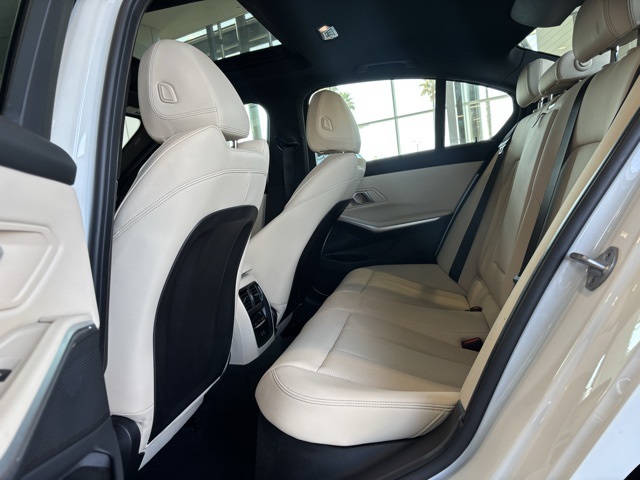 2025 Bmw 330i photo 25