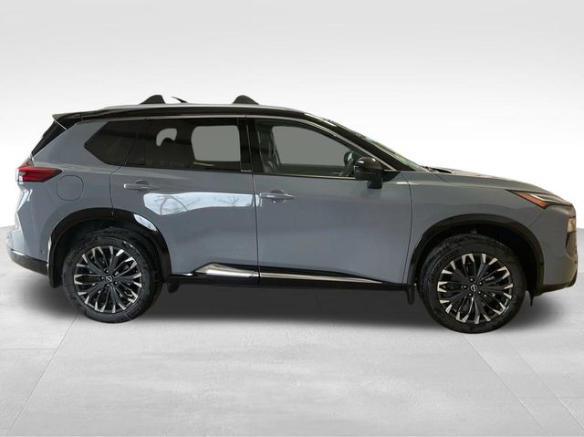 2025 Nissan Rogue Platinum AWD photo 4
