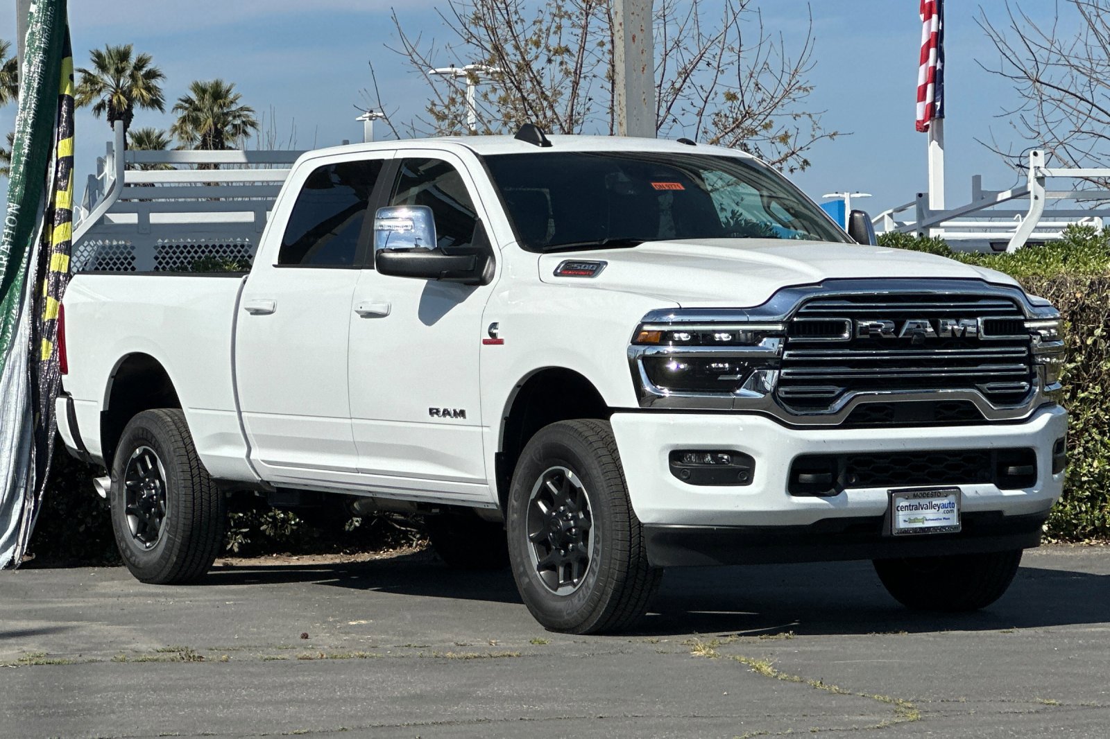 2025 Ram 2500 Laramie photo 2