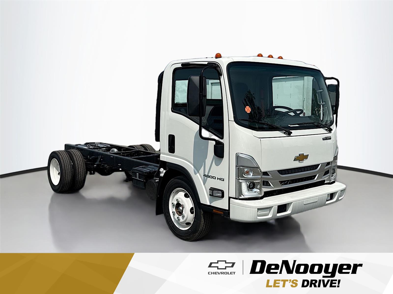 2024 Chevrolet Low Cab Forward Base's photo