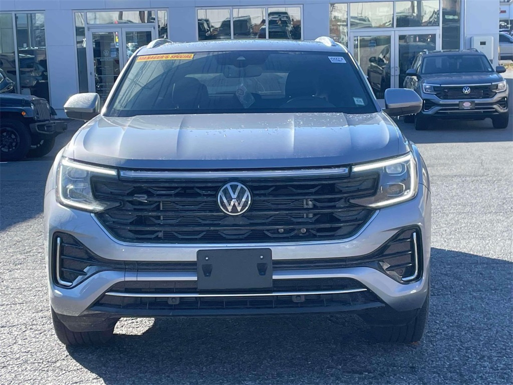 New 2024 Volkswagen Atlas Cross Sport 2.0T SEL R-Line 4D Sport