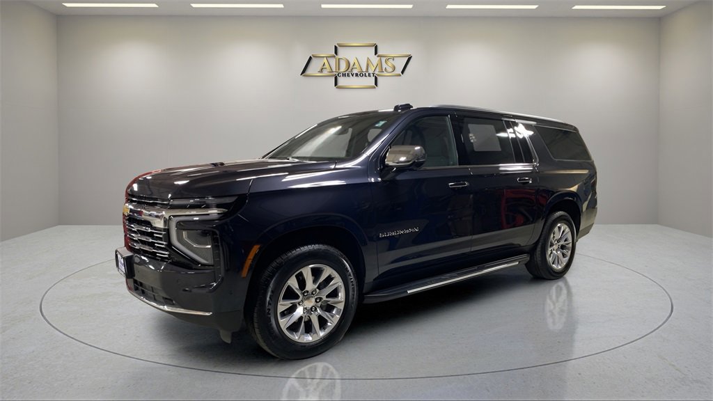 2025 Chevrolet Suburban Premier's photo
