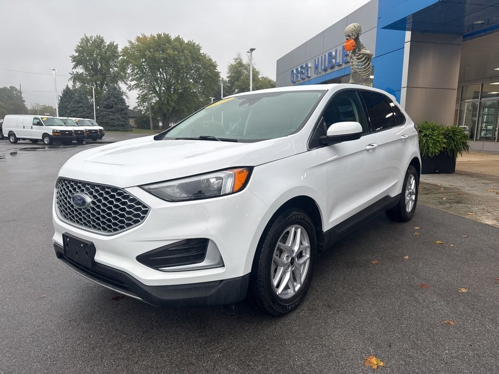 2023 Ford Edge SEL photo 7