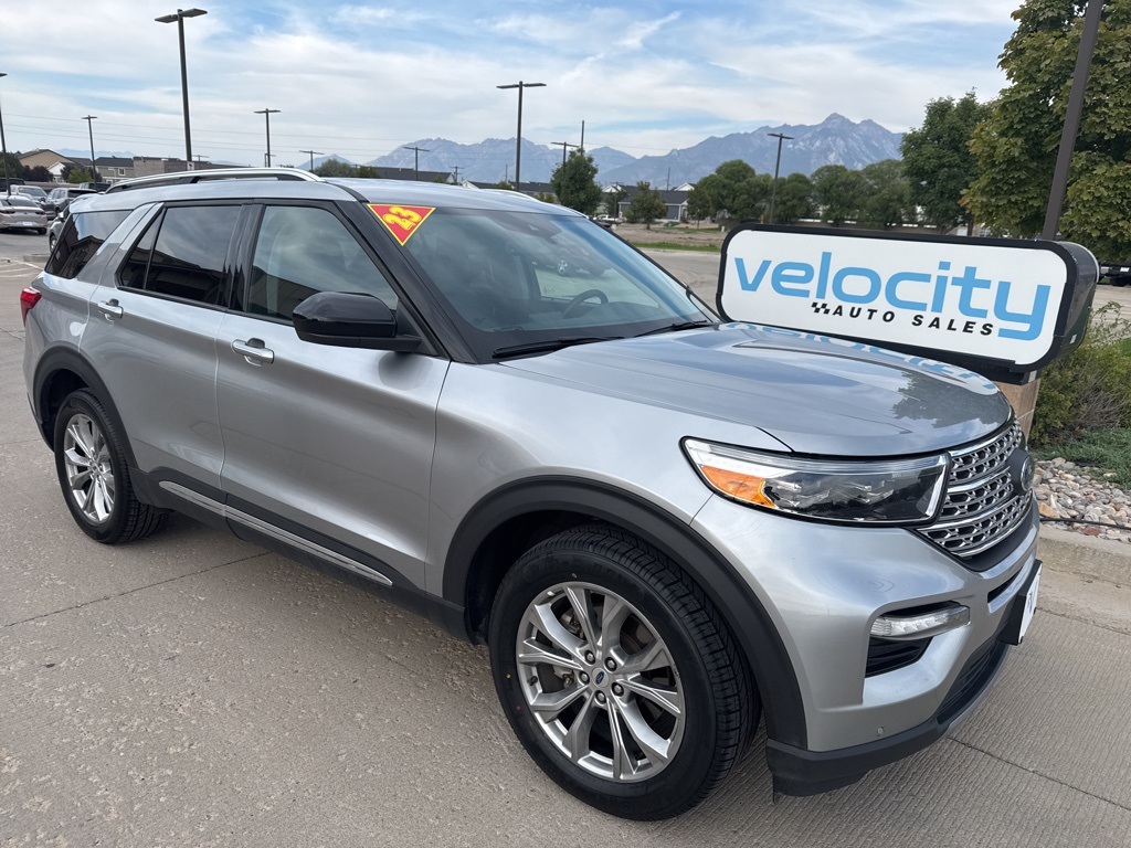 2023 Ford Explorer Limited's photo