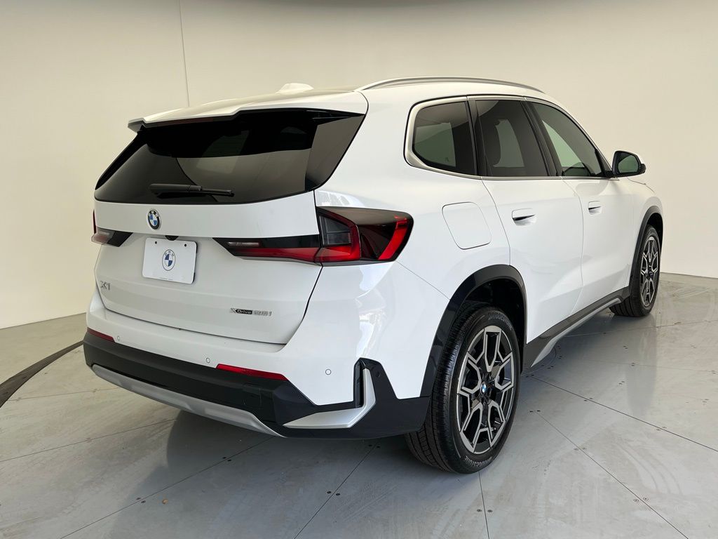 2025 Bmw X1 XDrive28i photo 3
