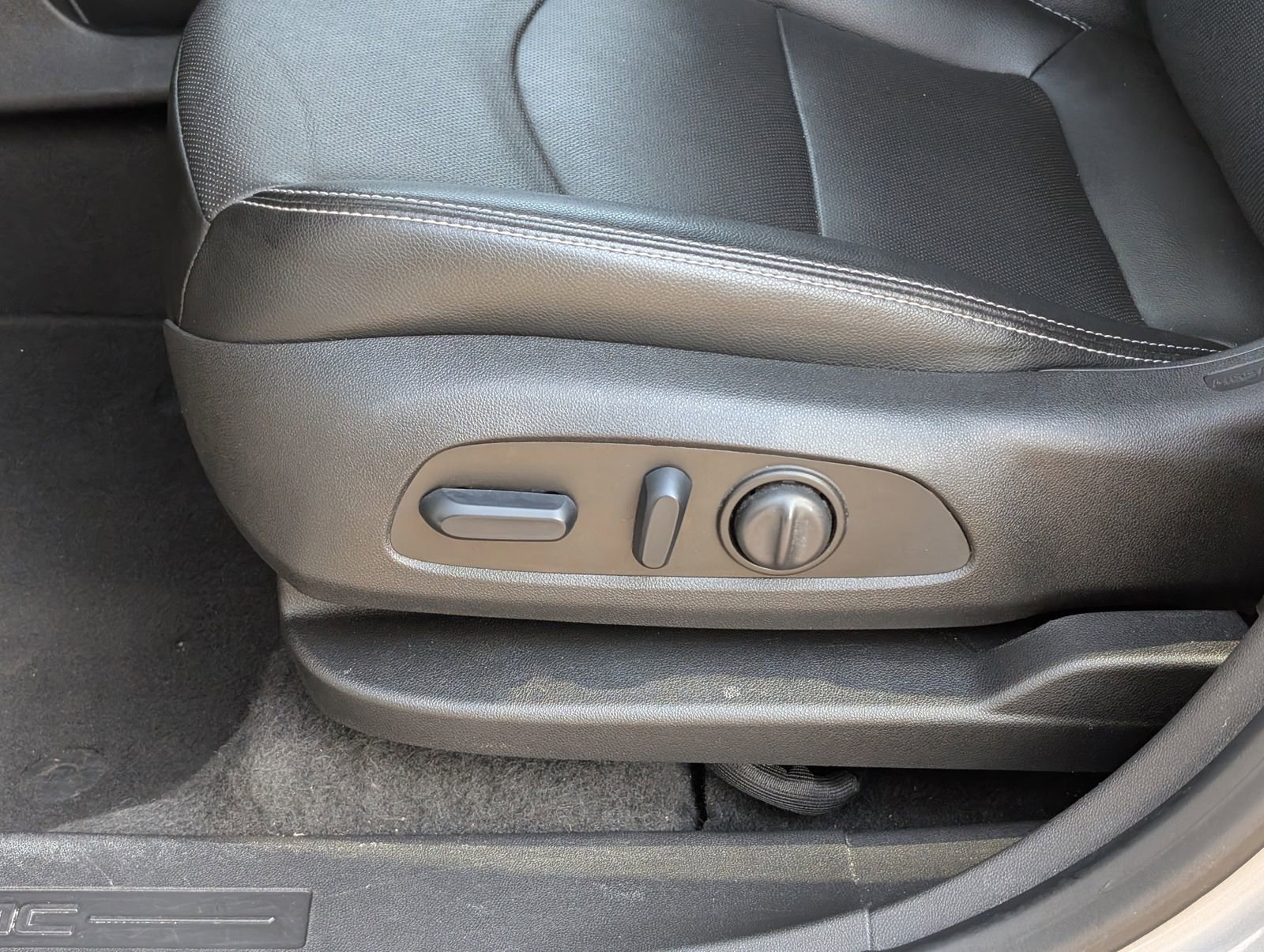 2023 Gmc Terrain SLT photo 11