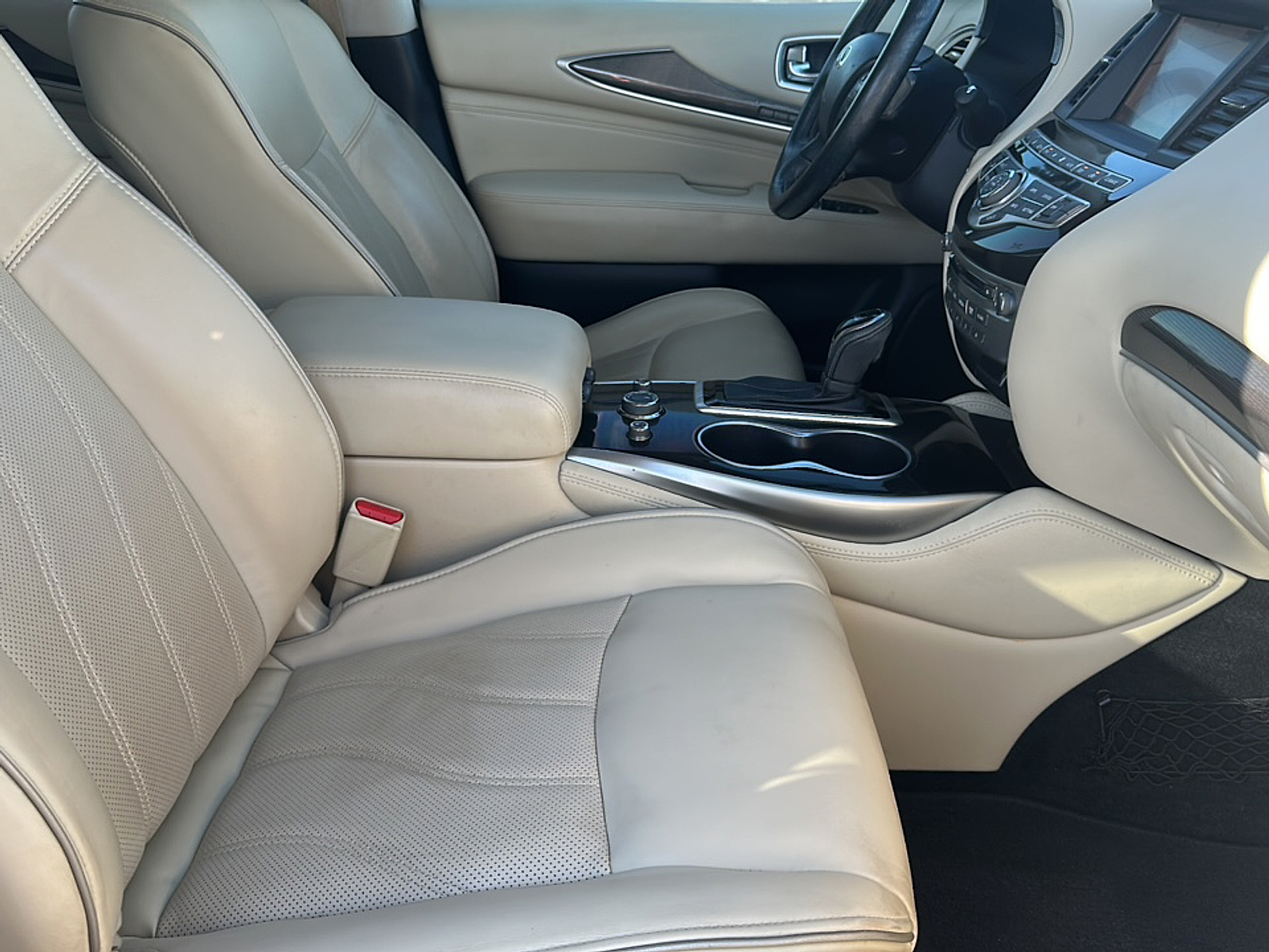 2019 Infiniti QX60 Luxe photo 17