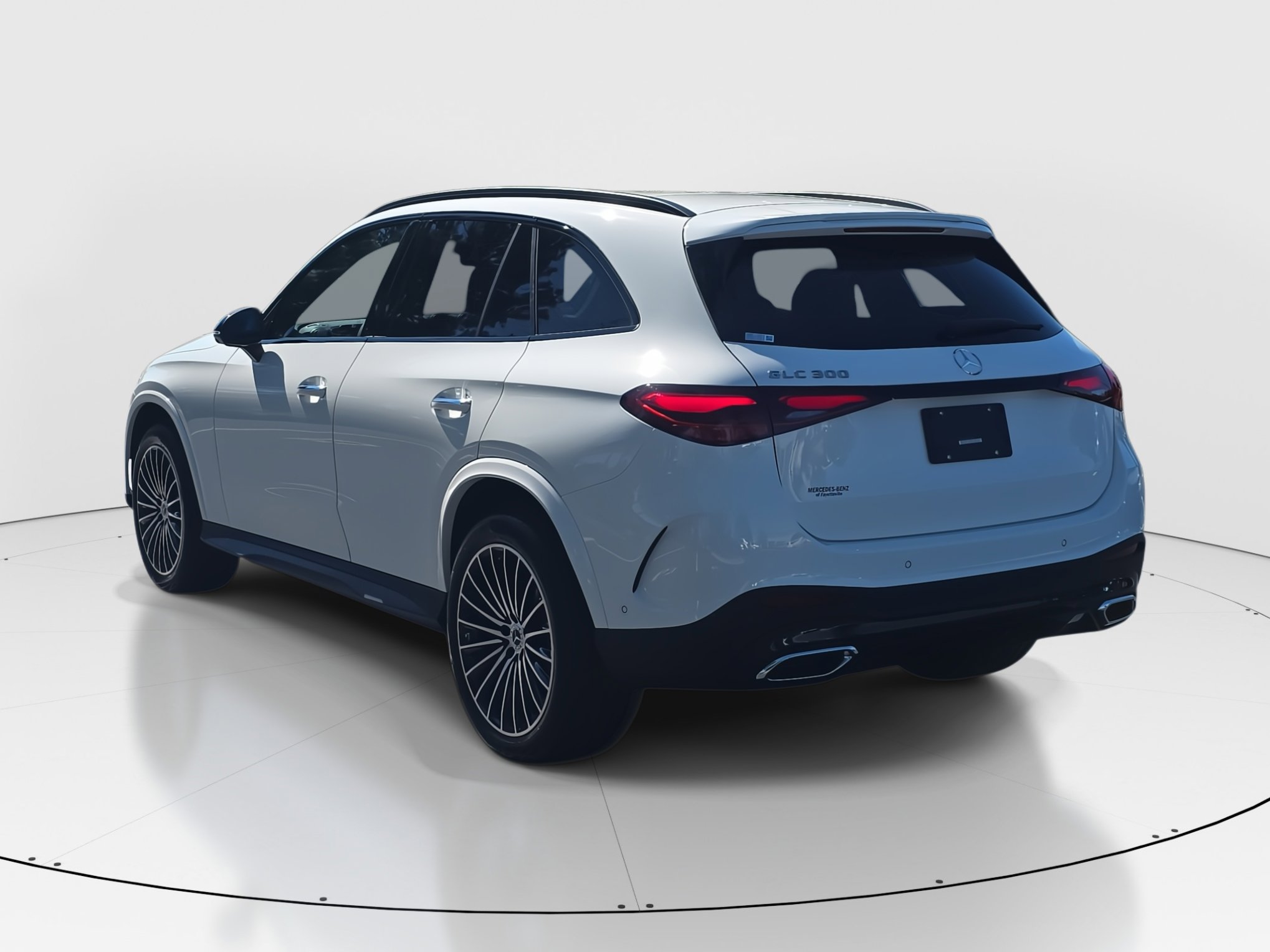 2026 Mercedes Benz GLC 300 photo 4