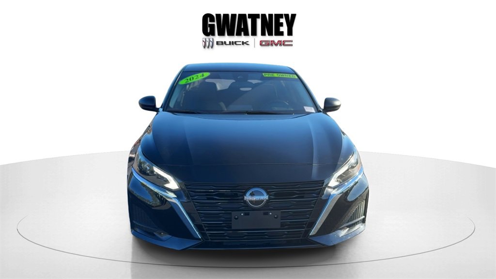 2024 Nissan Altima SV's photo