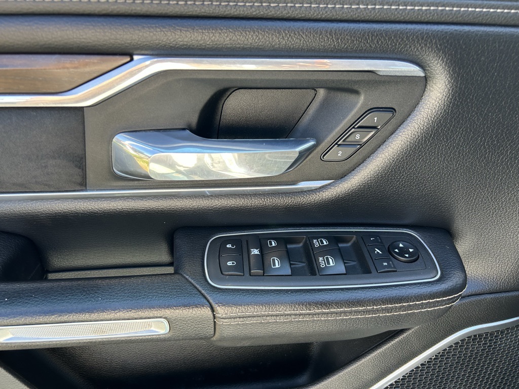 2021 Ram 1500 Laramie photo 12