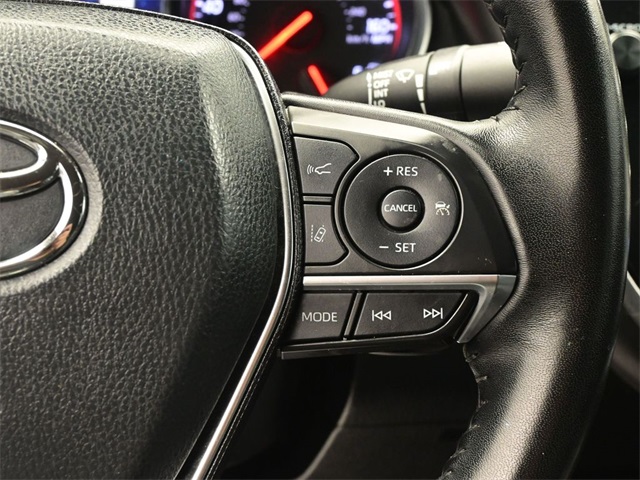 2019 Toyota Camry XSE photo 2