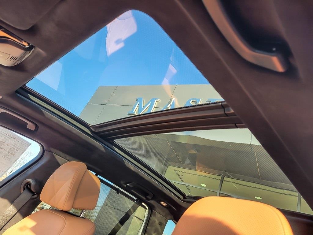 2025 BMW X5 - Image 9