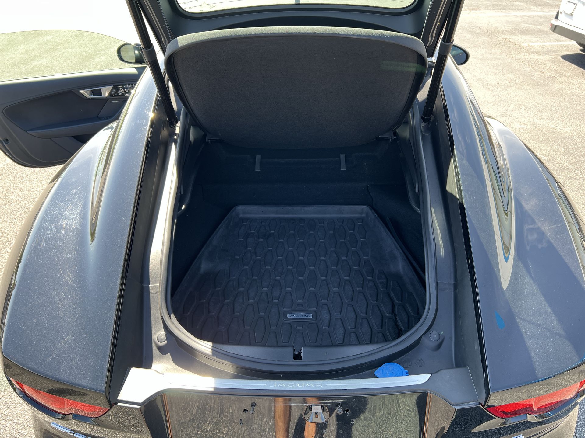 2016 Jaguar F-TYPE R photo 22