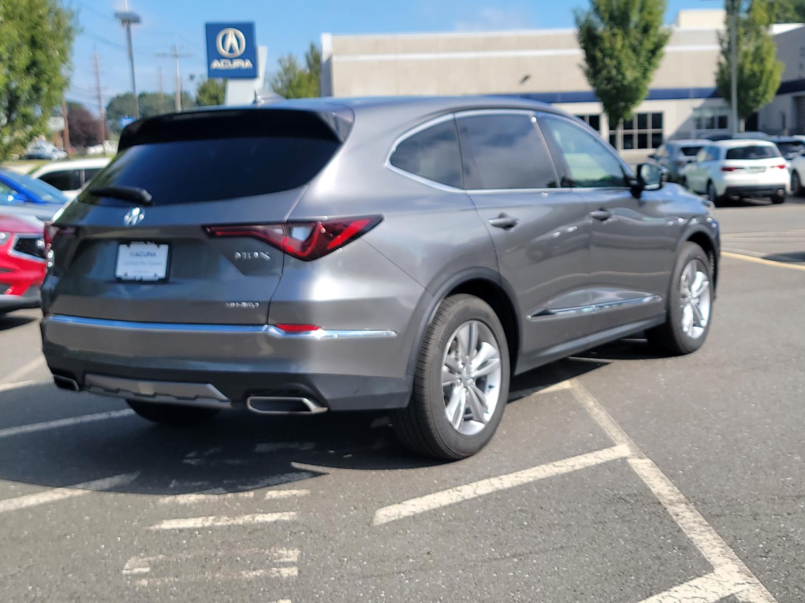 2025 Acura MDX SH-AWD photo 4