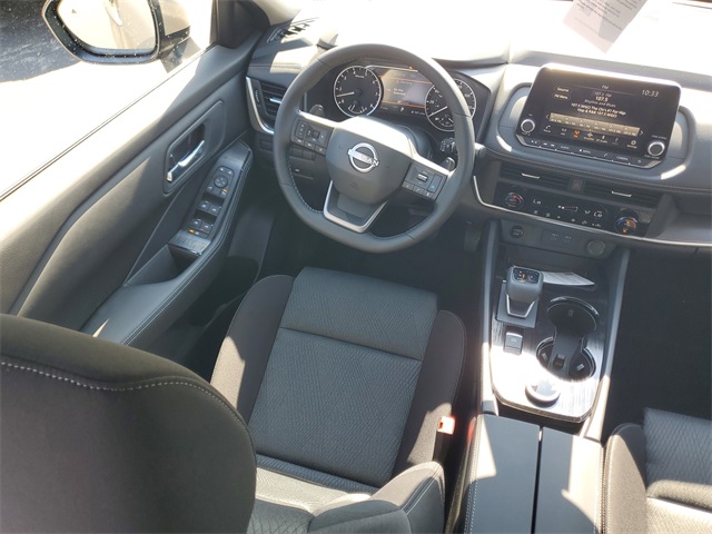 2026 Nissan Rogue SV photo 6