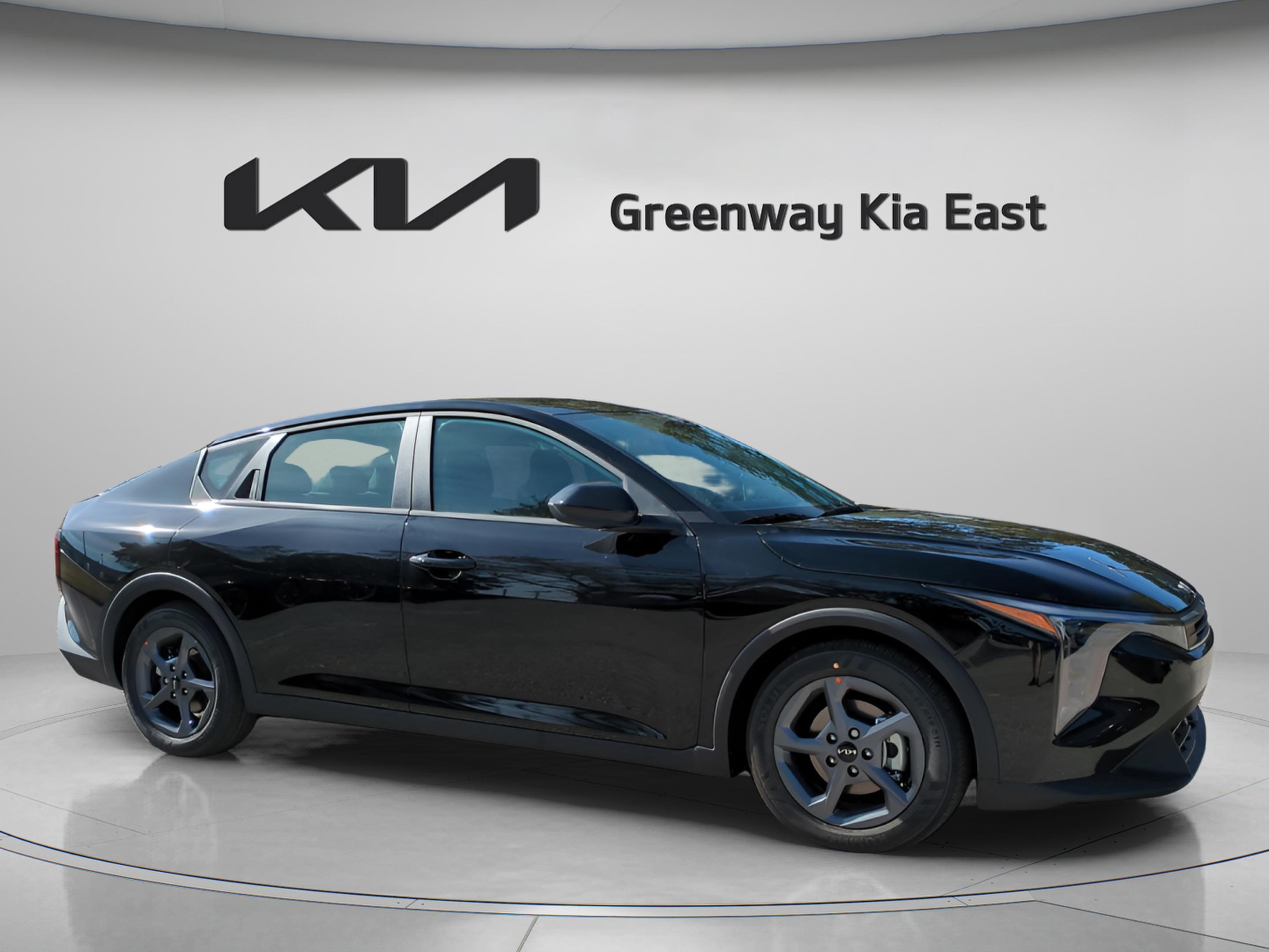 2025 Kia K4 LXS's photo