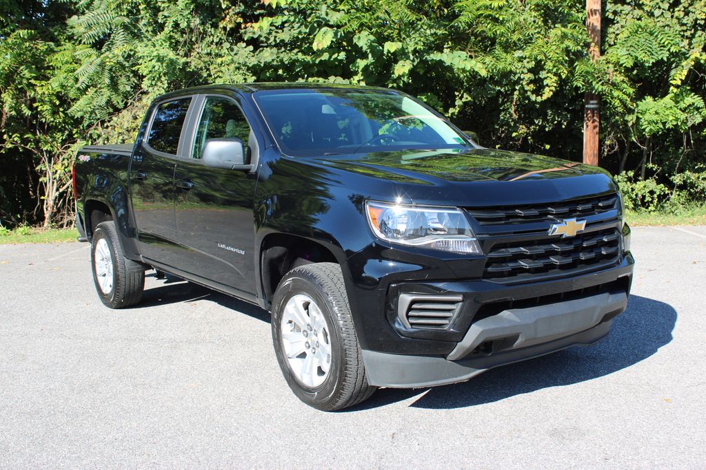 2022 Chevrolet Colorado LT photo 2