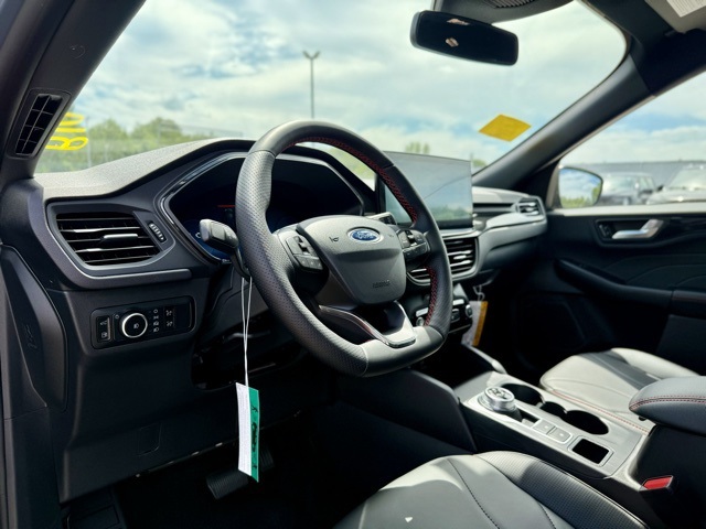 2025 Ford Escape Hybrid ST-Line Elite photo 11