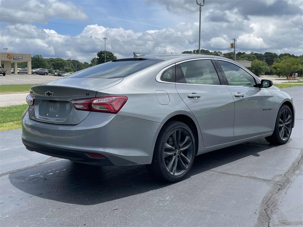 2025 Chevrolet Malibu 1LT photo 3