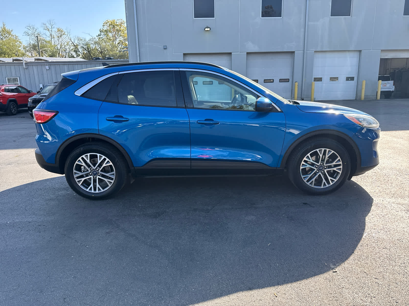 2021 Ford Escape SEL photo 2