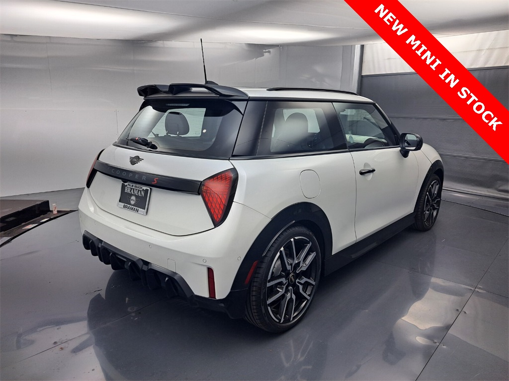 2026 Mini Cooper 2 Door Hardtop S Iconic photo 3