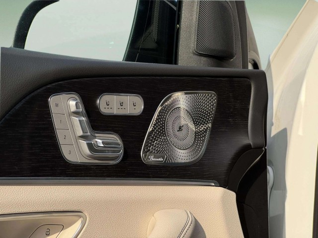 2025 Mercedes Benz GLS 450 4MATIC photo 18