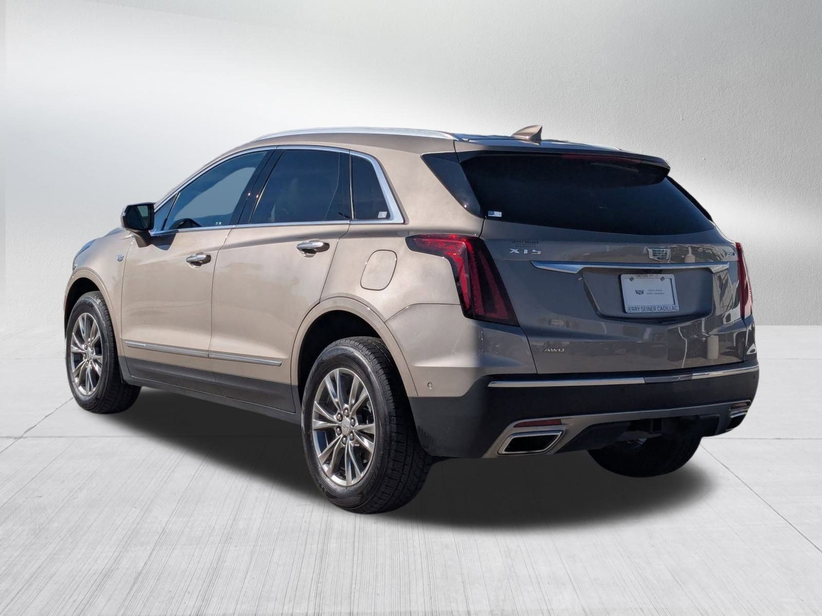 2023 Cadillac XT5 Premium Luxury photo 2