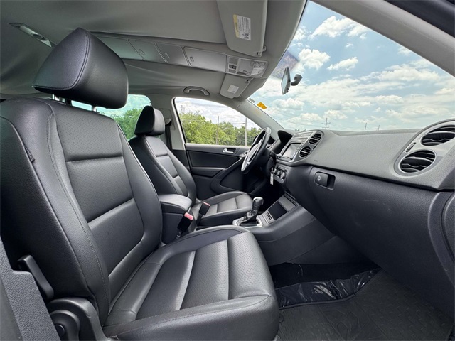 2012 Volkswagen Tiguan Sport photo 13