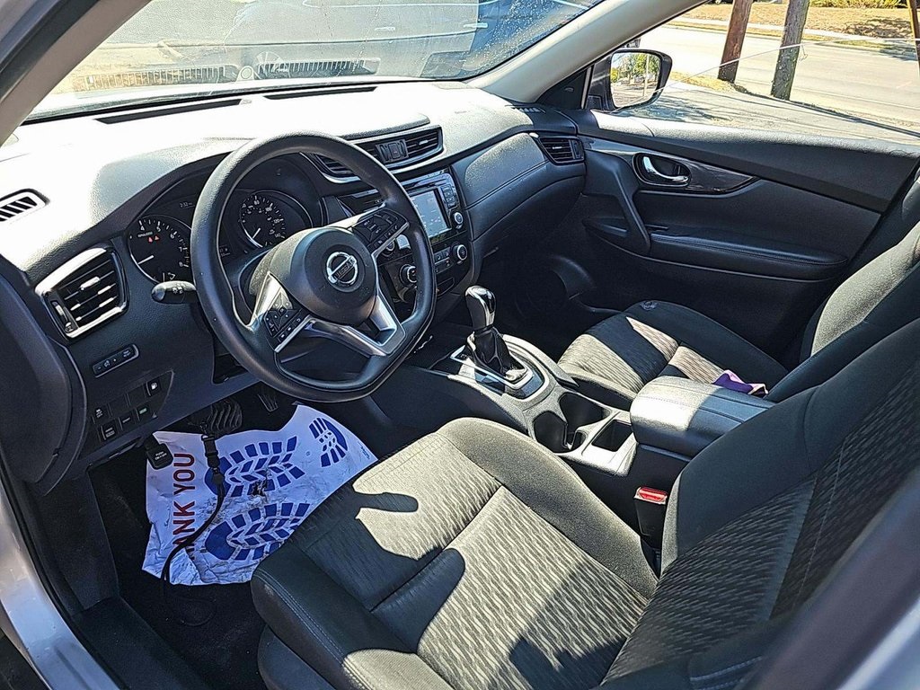 2018 Nissan Rogue S photo 2