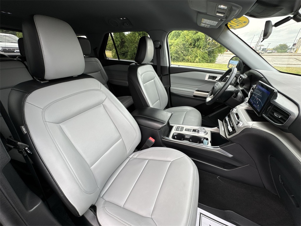 2021 Ford Explorer XLT photo 25