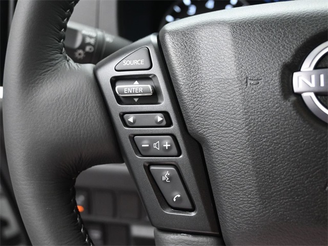 2025 Nissan Frontier Crew Cab SV photo 2