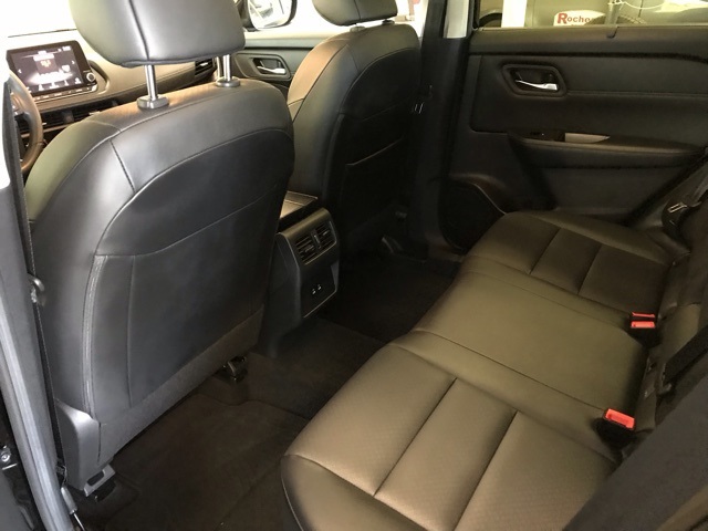 2024 Nissan Rogue SV photo 11