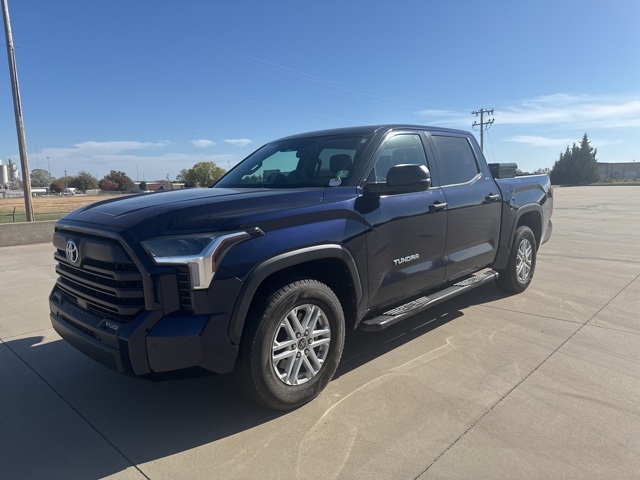 2022 Toyota Tundra SR5's photo