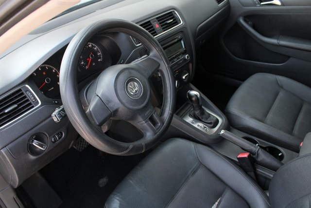 Used 2011 Volkswagen Jetta SE with VIN 3VWDX7AJ7BM323035 for sale in Lafayette, IN