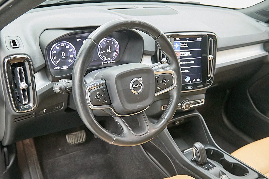 2019 VOLVO XC40 - Image 12