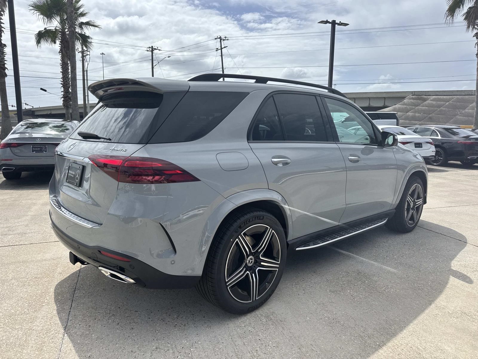 2026 Mercedes Benz GLE 450 4MATIC photo 2