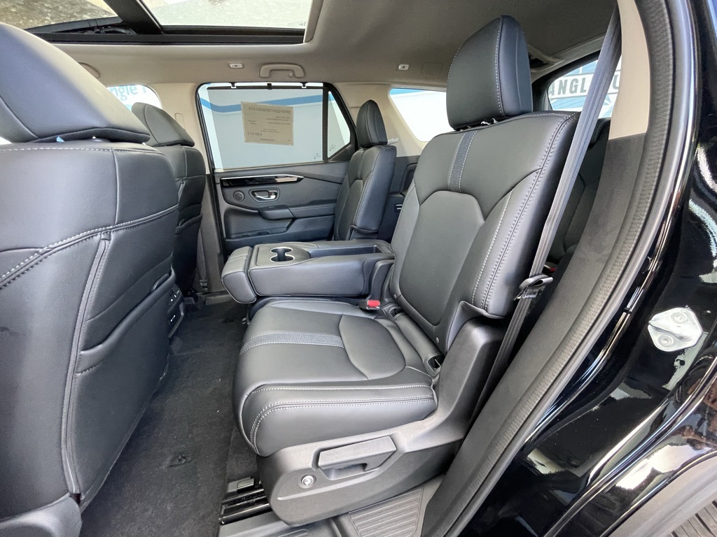 2025 Honda Pilot Touring photo 9
