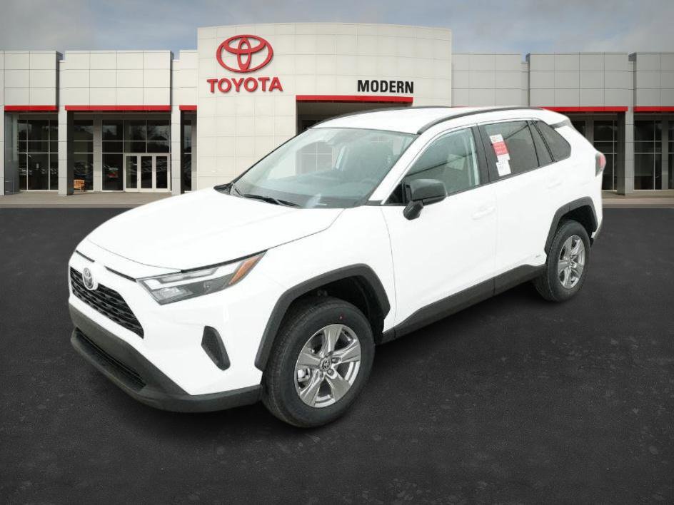 2025 Toyota RAV4 LE's photo