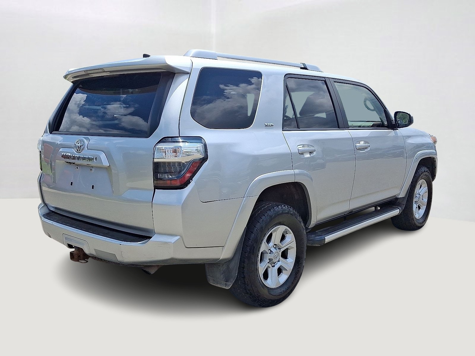 2018 Toyota 4Runner SR5 photo 4